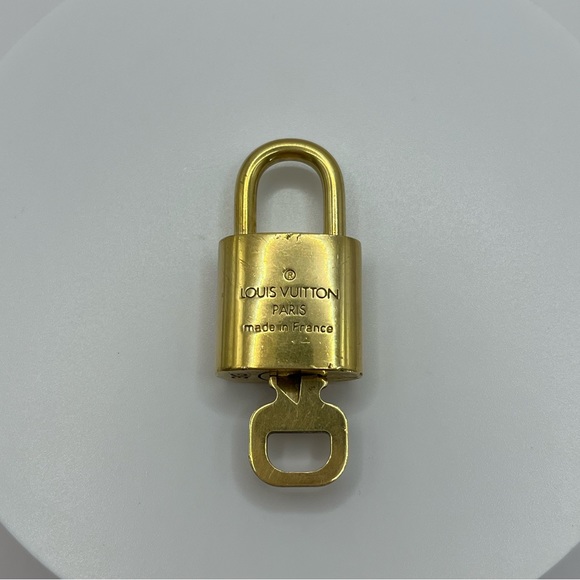 LV Lock/Key #313 - Picture 4 of 5